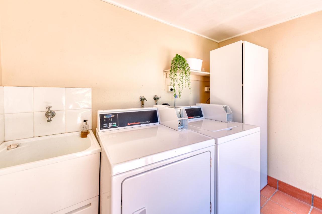 Noosa Sun Motel Нусавил Екстериор снимка