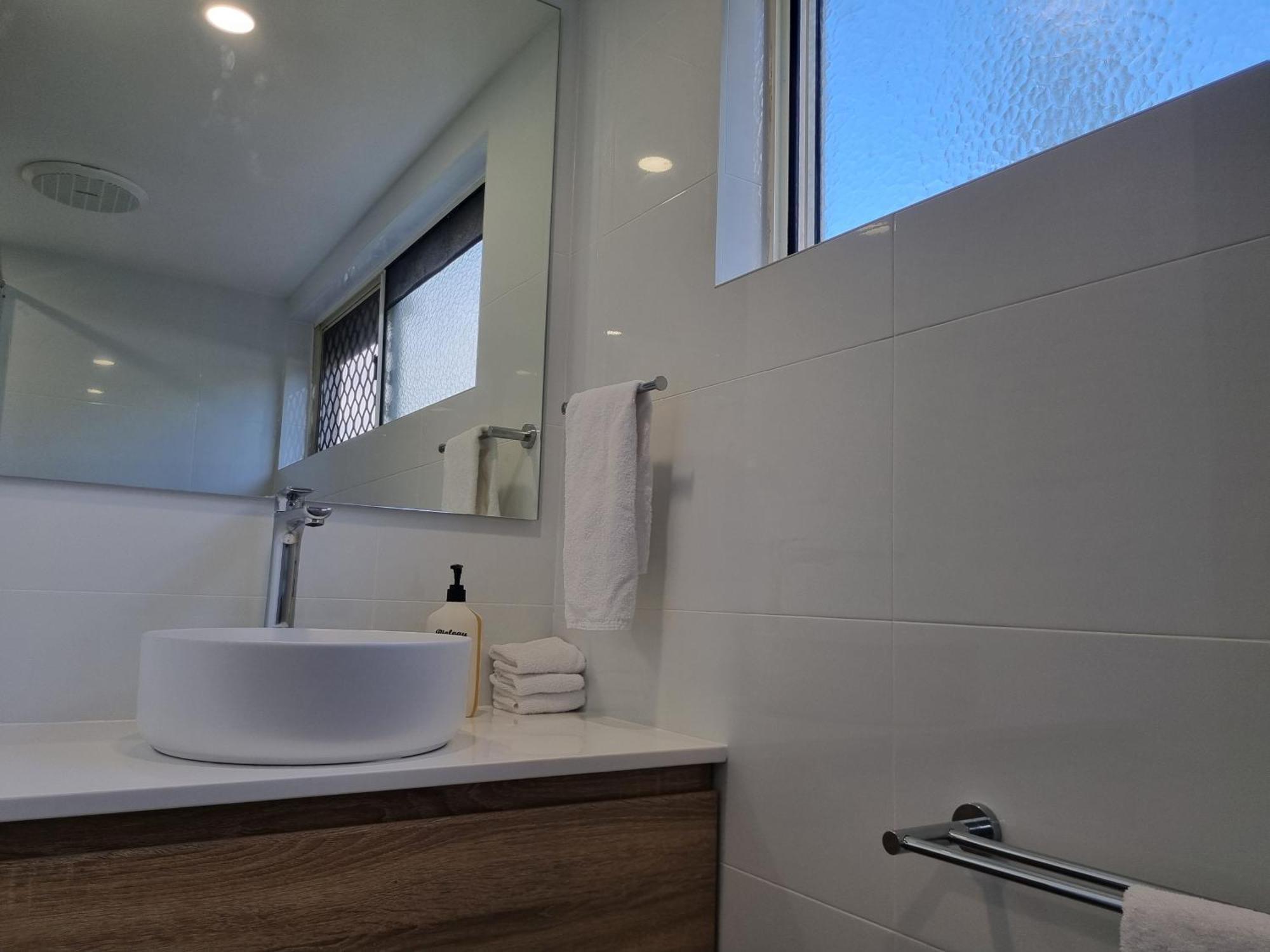 Noosa Sun Motel Нусавил Екстериор снимка
